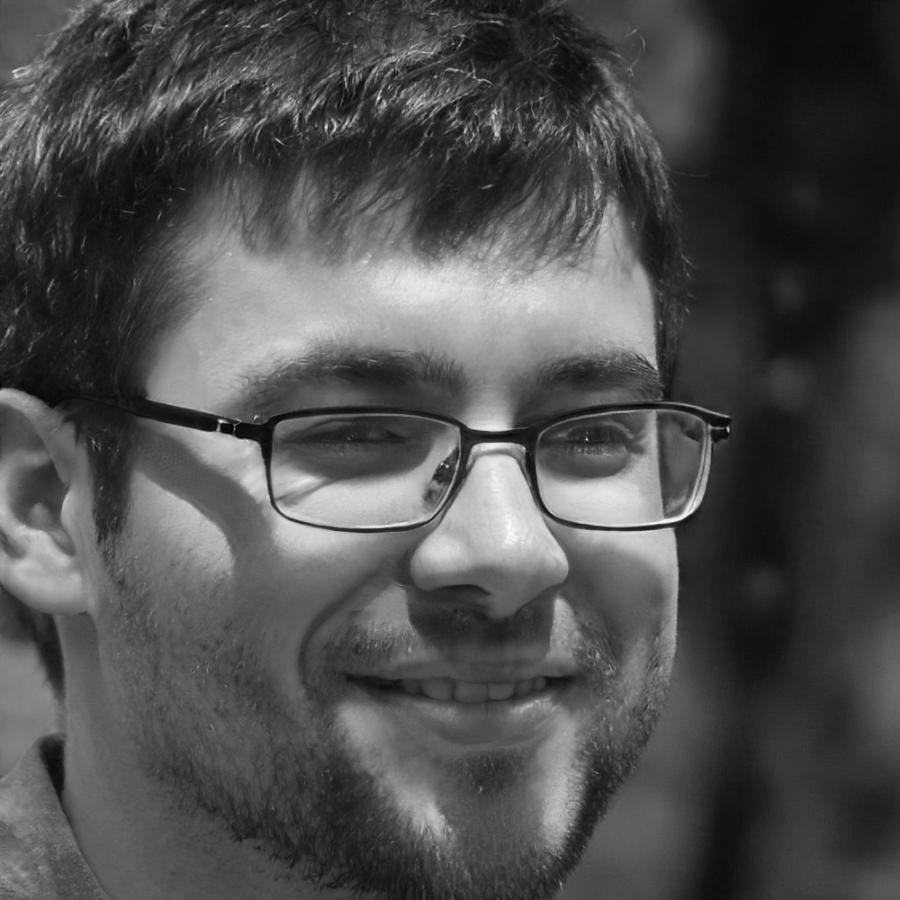 Portrait de Thomas Laurent, spécialiste en communication académique